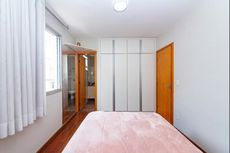 Apartamento à venda com 197m², 4 quartos e 2 vagasSuíte