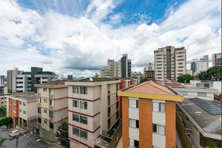 Apartamento à venda com 197m², 4 quartos e 2 vagasVaranda gourmet