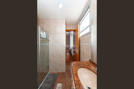 Apartamento à venda com 197m², 4 quartos e 2 vagasBanheiro da Suíte