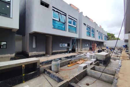 Casa de condomínio à venda com 534m², 3 quartos e 4 vagas Casa de condomínio à venda com 534m², 3 quartos e 4 vagasEntrada