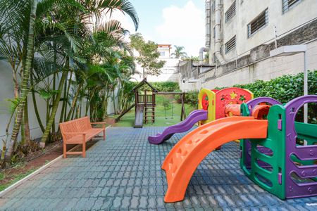 Apartamento para alugar com 70m², 3 quartos e 1 vaga Apartamento para alugar com 70m², 3 quartos e 1 vagaÁrea comum - Playground