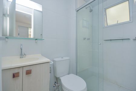 Apartamento para alugar com 70m², 3 quartos e 1 vaga Apartamento para alugar com 70m², 3 quartos e 1 vagaBanheiro da Suíte