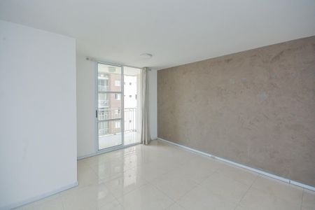 Sala de apartamento para alugar com 3 quartos, 70m² em Jardim Prudência, São Paulo