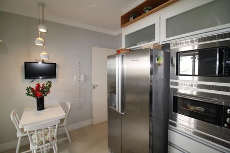 Apartamento à venda com 110m², 3 quartos e 2 vagasCozinha
