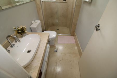 Apartamento à venda com 110m², 3 quartos e 2 vagasBanheiro 1