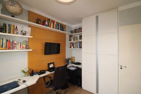 Apartamento à venda com 110m², 3 quartos e 2 vagasQuarto 2