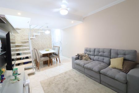 Sala de casa de condomínio à venda com 3 quartos, 70m² em Conceicao, Osasco