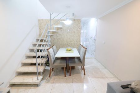 Casa de condomínio à venda com 70m², 3 quartos e 1 vagaSala