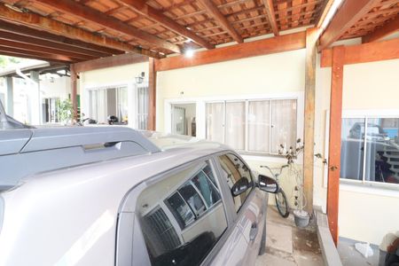 Casa de condomínio à venda com 70m², 3 quartos e 1 vagaGaragem