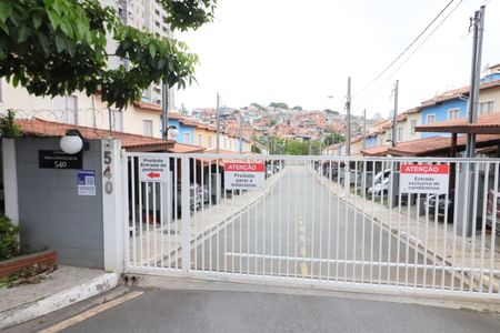 Casa de condomínio à venda com 70m², 3 quartos e 1 vagaFachada