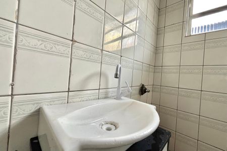 Banheiro de casa para alugar com 1 quarto, 35m² em Vila do Encontro, São Paulo