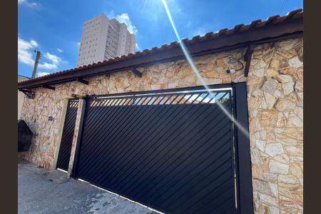 Casa à venda com 66m², 2 quartos e 1 vaga Casa à venda com 66m², 2 quartos e 1 vagaFachada