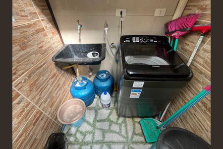 Casa à venda com 66m², 2 quartos e 1 vaga Casa à venda com 66m², 2 quartos e 1 vagaÁrea de serviço