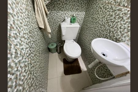 Casa à venda com 66m², 2 quartos e 1 vaga Casa à venda com 66m², 2 quartos e 1 vagaBanheiro 1