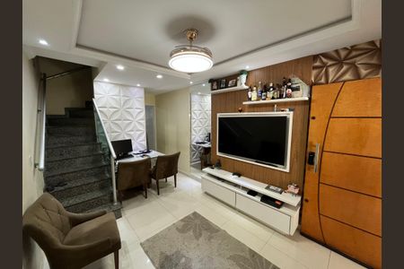 Casa à venda com 66m², 2 quartos e 1 vaga