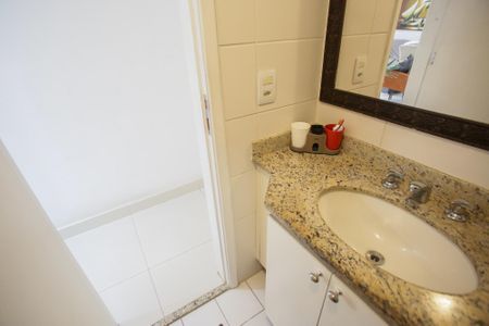 Apartamento à venda com 110m², 3 quartos e 2 vagasBanheiro Social