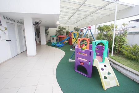 Apartamento à venda com 110m², 3 quartos e 2 vagasÁrea comum - Playground