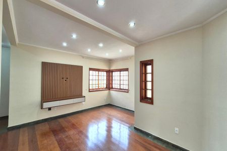 Sala de casa para alugar com 3 quartos, 262m² em Guarani, Campinas