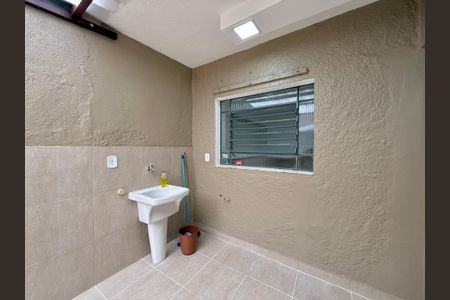 Casa para alugar com 102m², 2 quartos e 1 vaga Casa para alugar com 102m², 2 quartos e 1 vagaÁrea de Serviço