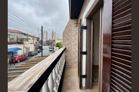 Casa para alugar com 102m², 2 quartos e 1 vaga Casa para alugar com 102m², 2 quartos e 1 vagaSacada Quarto 1