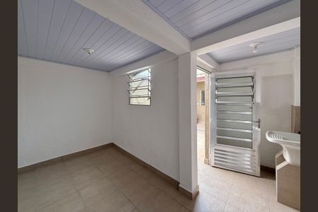 Casa para alugar com 102m², 2 quartos e 1 vaga Casa para alugar com 102m², 2 quartos e 1 vagaQuarto de Serviço