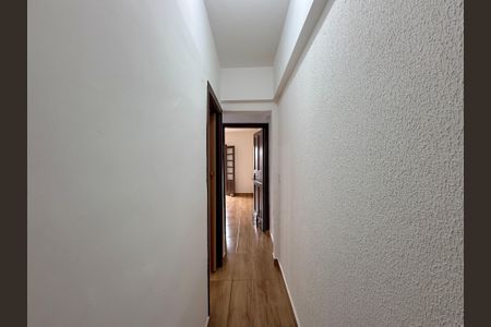 Casa para alugar com 102m², 2 quartos e 1 vaga Casa para alugar com 102m², 2 quartos e 1 vagaCorredor Quartos