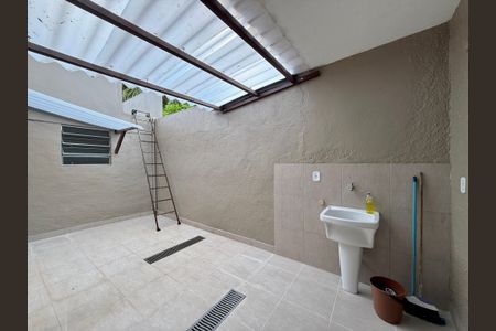 Casa para alugar com 102m², 2 quartos e 1 vaga Casa para alugar com 102m², 2 quartos e 1 vagaÁrea de Serviço