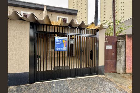 Casa para alugar com 102m², 2 quartos e 1 vaga Casa para alugar com 102m², 2 quartos e 1 vagaFachada