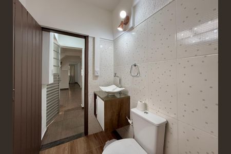 Casa para alugar com 102m², 2 quartos e 1 vaga Casa para alugar com 102m², 2 quartos e 1 vagaBanheiro 2