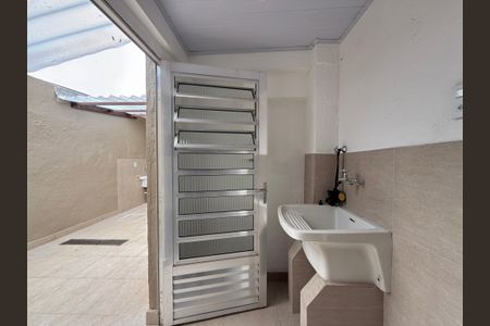 Casa para alugar com 102m², 2 quartos e 1 vaga Casa para alugar com 102m², 2 quartos e 1 vagaÁrea de Serviço