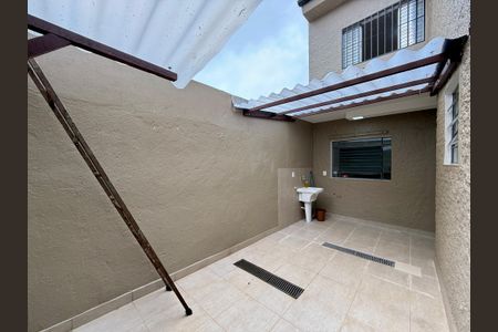 Casa para alugar com 102m², 2 quartos e 1 vaga Casa para alugar com 102m², 2 quartos e 1 vagaQuintal