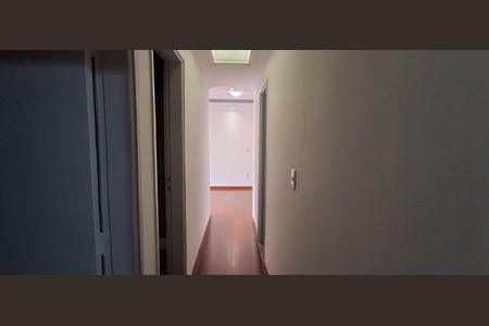 Corredor  de apartamento para alugar com 3 quartos, 68m² em Vila Caminho do Mar, São Bernardo do Campo