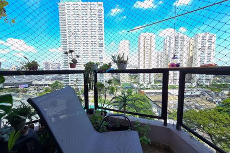 Apartamento à venda com 70m², 3 quartos e 2 vagasSacada