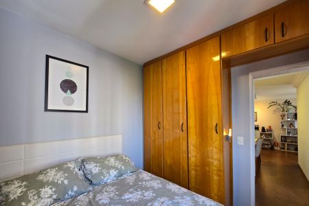 Apartamento à venda com 70m², 3 quartos e 2 vagasQuarto 2