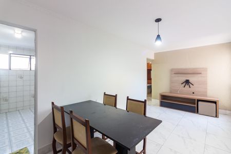 Sala  de apartamento para alugar com 3 quartos, 60m² em Piratininga, Osasco