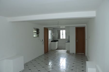 Casa para alugar com 1 quarto, 50m² em Jardim Dom Jose, Embu das Artes