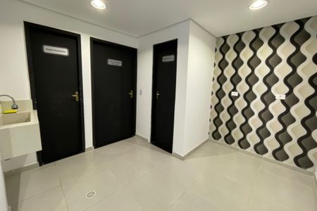 Studio à venda com 30m², 1 quarto e sem vaga Studio à venda com 30m², 1 quarto e sem vagaBanheiros salão de festas