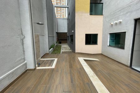 Studio à venda com 30m², 1 quarto e sem vaga Studio à venda com 30m², 1 quarto e sem vagaÁrea comum - Piscina