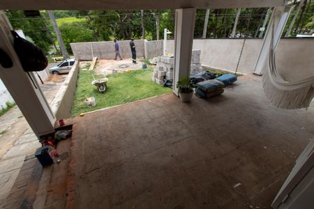Casa de condomínio à venda com 250m², 4 quartos e 1 vagaÁREA EXTERNA FRENTE