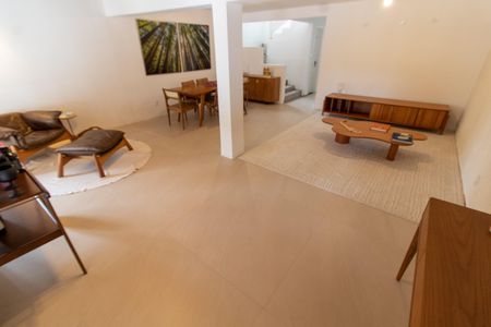 SALA de casa de condomínio à venda com 4 quartos, 250m² em Bairro das Palmeiras, Campinas