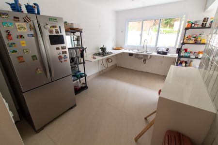 Casa de condomínio à venda com 250m², 4 quartos e 1 vagaCOZINHA