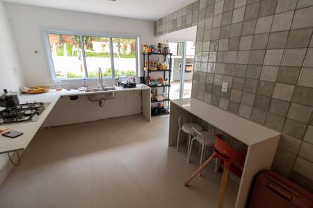 Casa de condomínio à venda com 250m², 4 quartos e 1 vagaCOZINHA