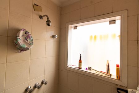 Casa de condomínio à venda com 250m², 4 quartos e 1 vagaBANHEIRO DA SUITE