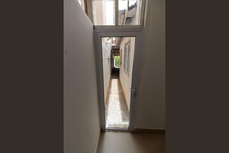 Casa de condomínio à venda com 250m², 4 quartos e 1 vagaCORREDOR LATERAL