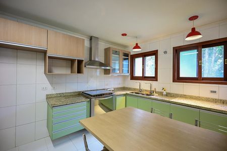 Casa de condomínio para alugar com 200m², 3 quartos e 3 vagasCozinha