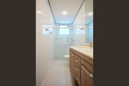 Casa de condomínio para alugar com 200m², 3 quartos e 3 vagasBanheiro Suíte 