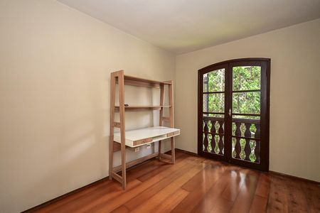 Casa de condomínio para alugar com 200m², 3 quartos e 3 vagasQuarto 1