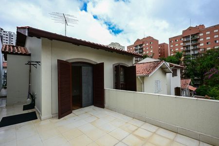 Casa de condomínio para alugar com 200m², 3 quartos e 3 vagasVaranda da Suíte 