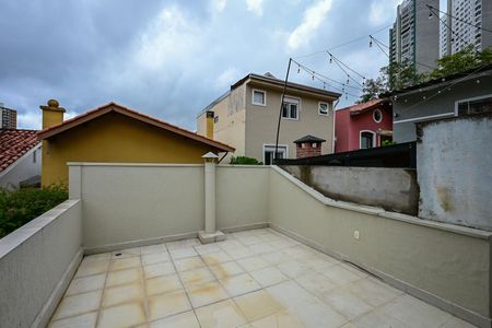 Casa de condomínio para alugar com 200m², 3 quartos e 3 vagasVaranda da Suíte 