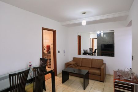 Sala de apartamento para alugar com 3 quartos, 47m² em Pirajá, Belo Horizonte